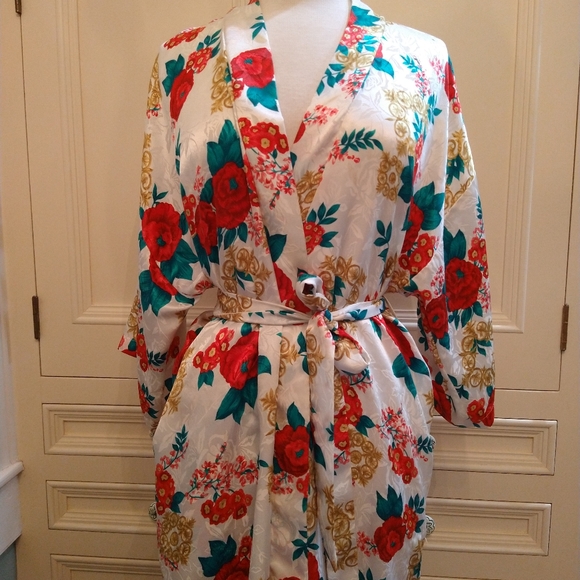 La Intimates Long Floral Robe M 100% Polyester Red, Green, Gold, Cream - Picture 2 of 8